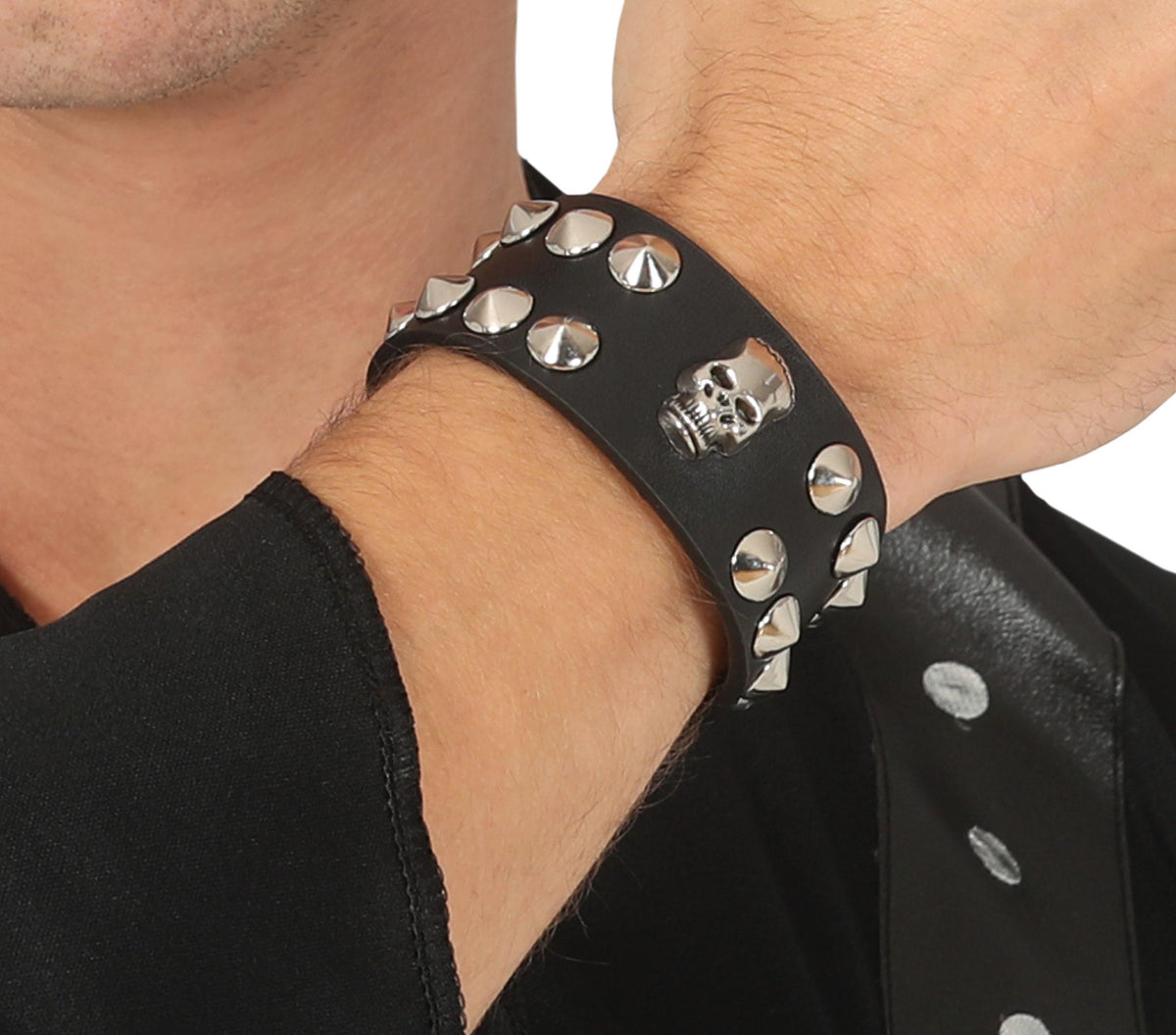 GP18873 – Nietenarmband für Erwachsene mit Totenkopf – Farbe: Schwarz
